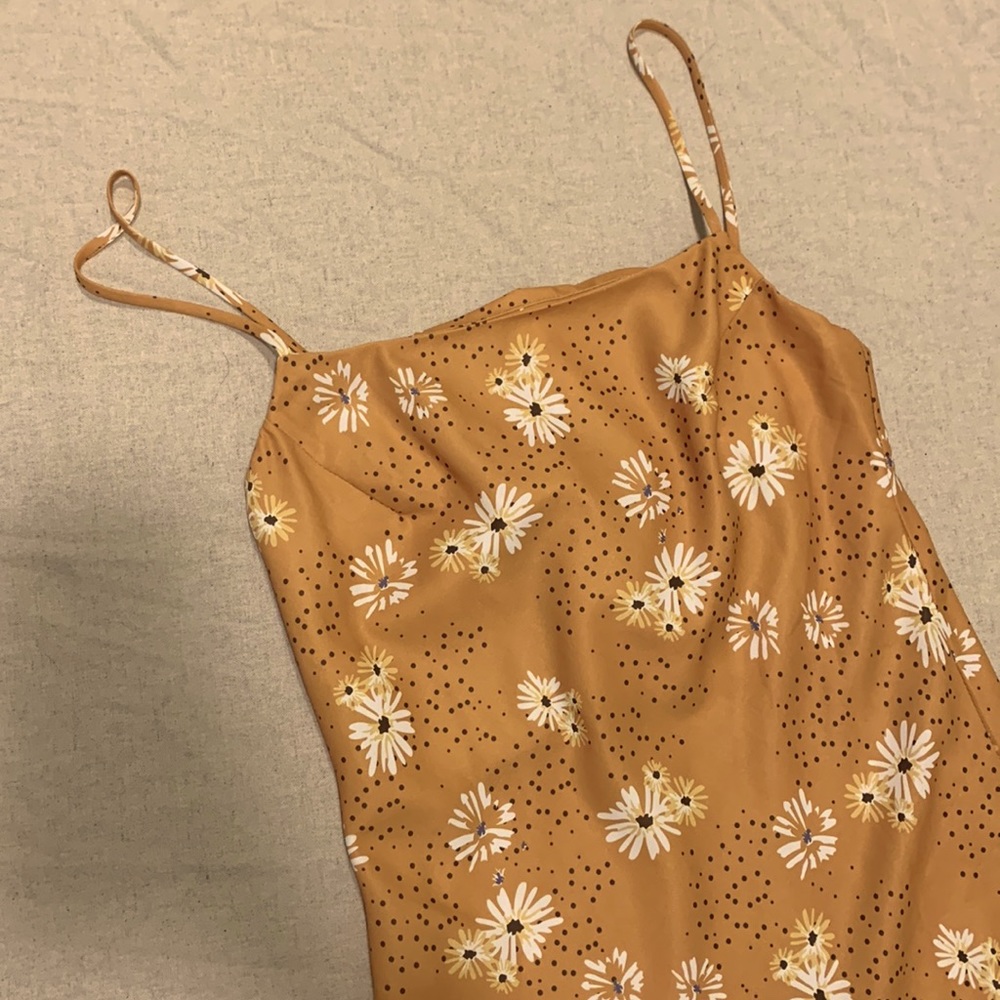 Gold flower mini dress - Picture 2 of 3